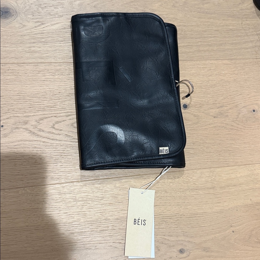 BEIS Black Travel Organizer